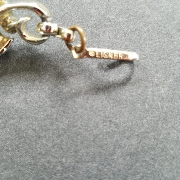 Vintage Lisner Intricately Crafted Leaves Choker in Silvertone - Picture 10 of 10